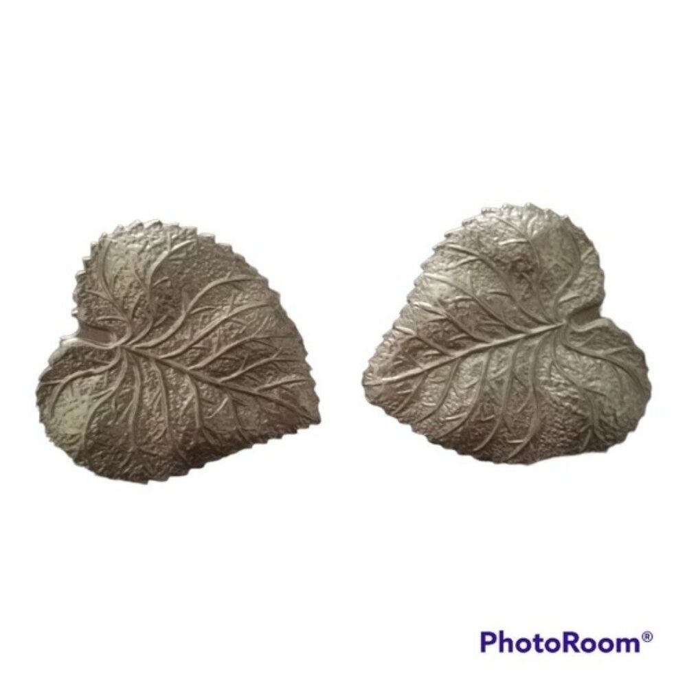 🇺🇸3/$15🇺🇲 Vintage Silver Tone Leaf Pierced Earrings